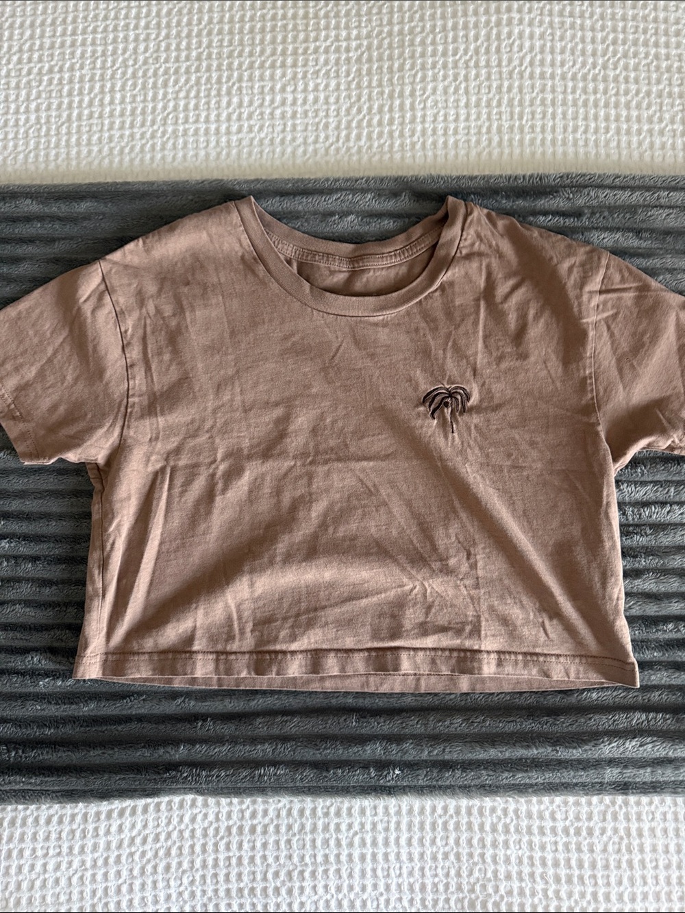 BEACH GIRL OUTFITS 4 pc. RVCA SHORTS AND JETTY CROP TOPS ALL SMALL - Picture 4 of 12